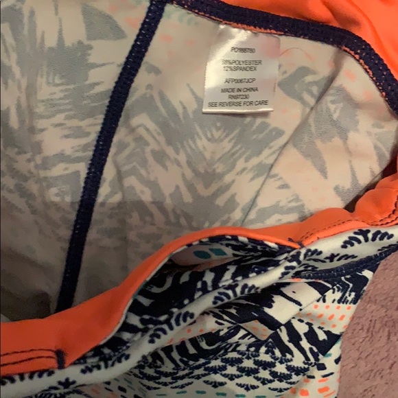 🌼SALE🌼Fit and Famous Cropped Workout Leggings - Picture 3 of 4